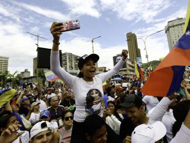 Simpatizantes de la oposición en Valencia, Carabobo, Venezuela.