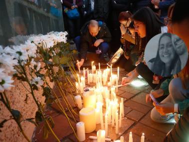 Velatón por muerte de la residente Catalina Gutiérrez Zuluaga.