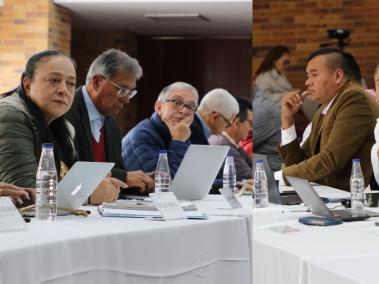 Delegaciones del Gobierno y de las disidencias durante el quinto ciclo de negociación.