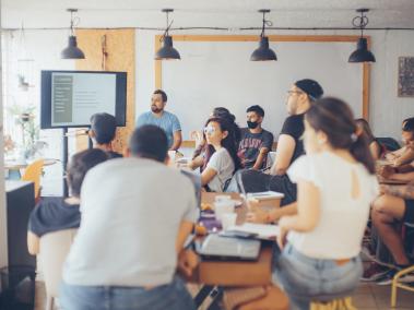 Velové Branding House es una de las agencias creativas de más reconocimiento en la región. Ellos lideran la realización del Festival de Diseño del Pacífico.