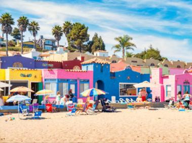 Capitola queda en California y deslumbra por sus casas pintorescas