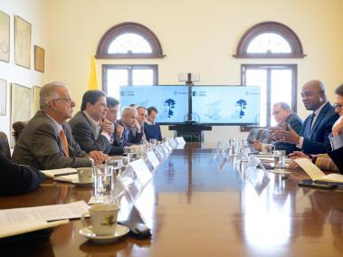 Carlos Ramón González estuvo entre los presentes en la reunión de la Cancillería para hablar del tema venezolano.