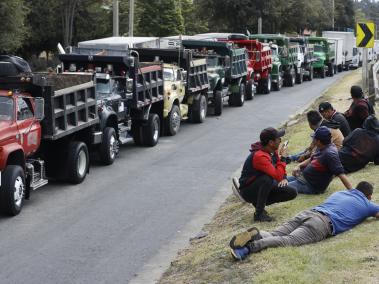 Bloqueo de los camioneros en Bogotá por el aumento del precio del ACPM