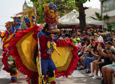 Desfile calle 84 y entierro de Joselito.