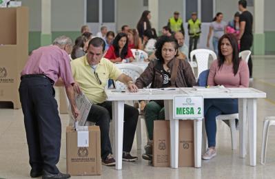 Las tres capitales del Eje Cafetero volvieron a ser uribistas, tras haber escogido a Fajardo en primera vuelta.