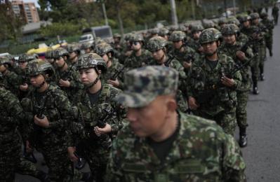 Hoy se celebra los 213 años del grito de independencia de Colombia y así mismo el Bicentenario Naval, en el que participan más de 9.000 hombres y mujeres de las diferentes Fuerzas Militares y de la Policía, los  que harán parte del tradicional desfile que se llevara en el tramo norte de la Av Boyacá de La ciudad de Bogotá.