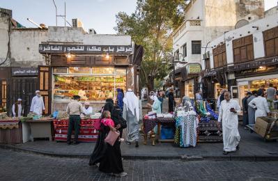 Un mercado al aire libre en Yeda, ciudad costera siendo desarrollada más al buscar Arabia Saudita atraer a visitantes.