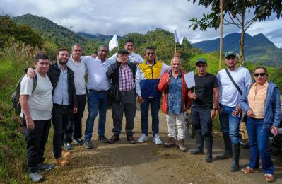 ''HH' y Patiño, en el cuarto y quinto lugar de la foto de izquierda a derecha