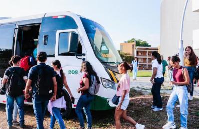 Los estudiantes de pueblos tendrán ahora hasta el 30 por ciento de descuento.