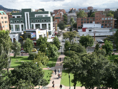 En enero de 2007, un sicario abrió fuego contra Garavito García y otras dos personas en una tienda Juan Valdez, en la calle 93. García, quien al parecer se encontraba haciendo un negocio en el lugar, fue trasladado a la clínica Santa Fe.