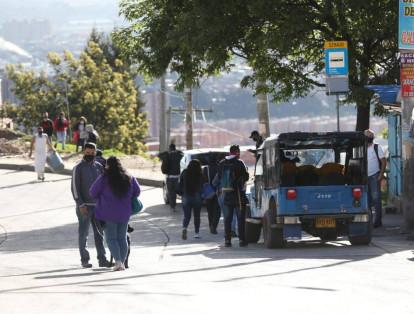 La alcaldía también anunció que en el caso de las localidades en cuarentena estricta no aplican las más de 40 excepciones del Gobierno Nacional, solo las cinco que definió el Distrito.

De manera que, las personas que trabajan en una localidad en cuarentena en una labor que no está dentro de las excepciones, no puede dirigirse allí.