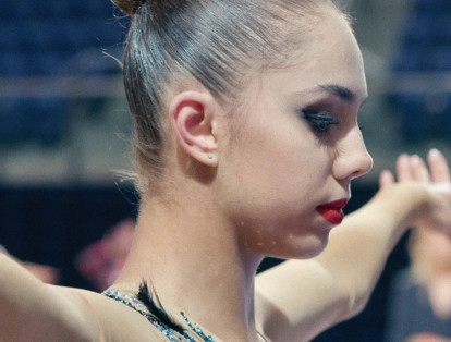 Margarita Mamun, una gimnasta rítmica rusa de élite, está luchando para convertirse en campeona olímpica. Es el año más importante de su carrera y su última oportunidad para lograr el objetivo final, la medalla olímpica de oro. La película crea un retrato cautivador de una mujer joven que está tratando desesperadamente de manejar sus propias ambiciones y cumplir con las expectativas del sistema oficial de entrenamiento ruso.