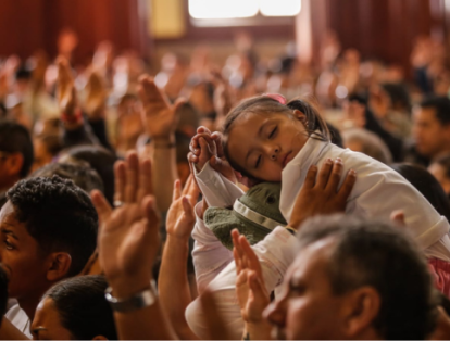 Los creyentes podrán seguir subiendo a Monserrate durante Semana Santa para recibir la Eucaristía.