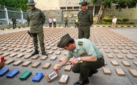 Una tonelada de cocaina fue incautada por la Policía Nacional hoy 24 de octubre del 2023 en el puerto de Cartagena proveniente de Ecuador   y con destino Bélgica, en rueda de prensa el general William René Salamanca anuncia una re ingeniería al interior de la policía . Cartagena 24 de octubre del 2023.