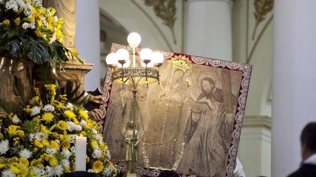 Desde las 3 a. m. de este viernes se abrieron las puertas de la basílica de Nuestra Señora del Rosario en Chiquinquirá, donde se realizó la misa para despedir la imagen de la Virgen de Chiquinquirá.