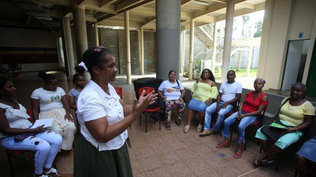 María Nancy Erazo y algunas de las 27 mujeres que llevan esperando casi una década que les respeten sus derechos.