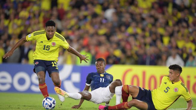 Acción del juego entre Colombia y Ecuador.