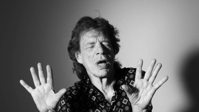 NYT: Mick Jagger, de 80 años, dijo que presionó a los Rolling Stones para grabar un nuevo álbum. Sale en octubre.