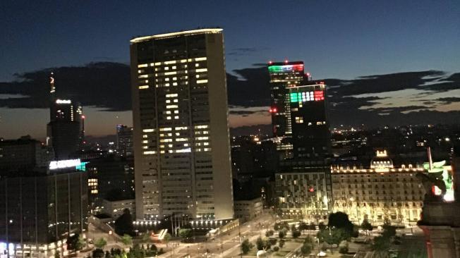 Vista desde el Hotel Michelangelo en el que estaba Ericka. 'State a casa' (quédate en casa) decía un letrero iluminado en un edificio cercano.