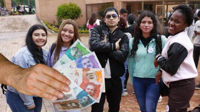 Renta Joven será un apoyo para los estudiantes.