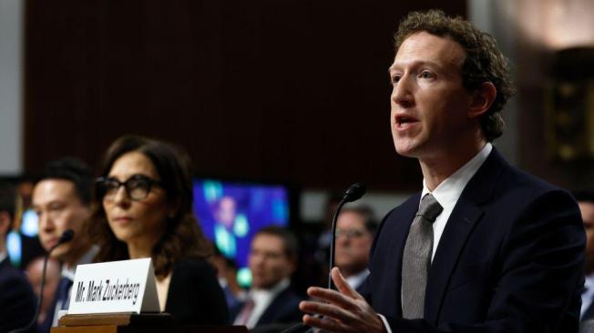 Los dirigentes de las compañías de redes sociales se han presentado a testificar ante el Congreso de EE.UU.