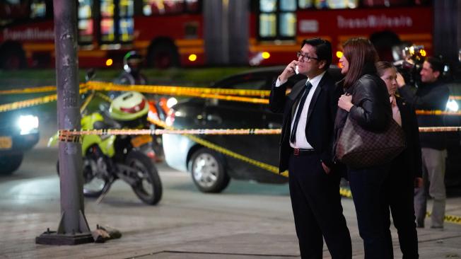 Bogotá. 16 de mayo de 2024. En inmediaciones del CRA 30 con Calle 80 fue asesinado el director de la Cárcel La Modelo, Elmer Fernández, dónde en este momento se está llevando a cabo el levantamiento por parte del CTI. Foto: Sergio Acero Yate / El Tiempo.