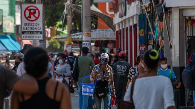 La reforma pensional que se acaba de aprobar genera dudas para las personas que trabajan en la informalidad.