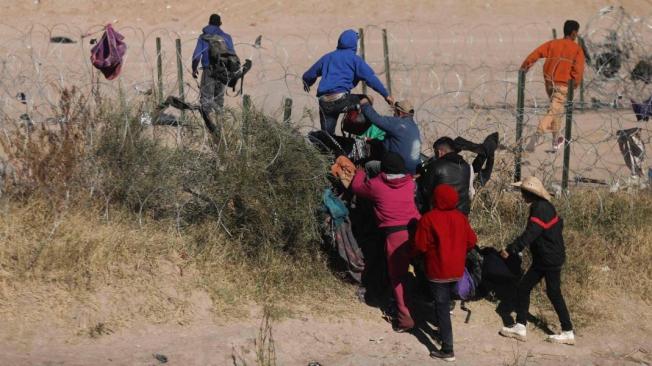 Un informe develó la práctica inconstitucional contra los migrantes.