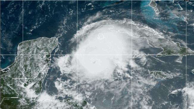 Huracán Beryl se aproxima a México.