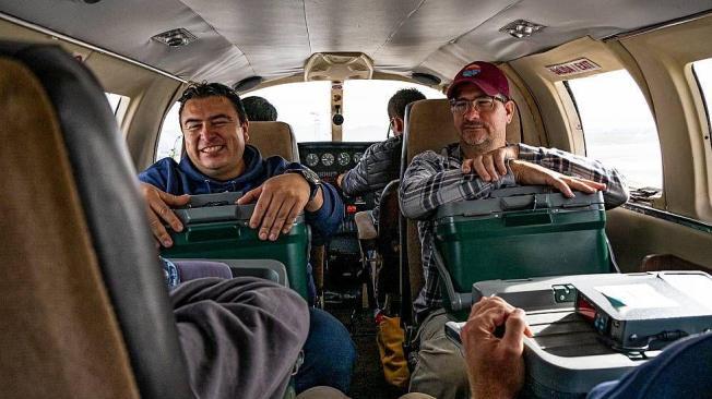 Vuelo desde Tijuana a la Isla Guadalupe. "Te sientes muy conmovido porque sabes que llevas ahí una luz de esperanza para una especie".