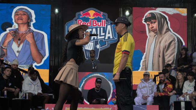 Pandora y VallesT enfrentándose en la semifinal de Red Bull Batalla Nacional 2024