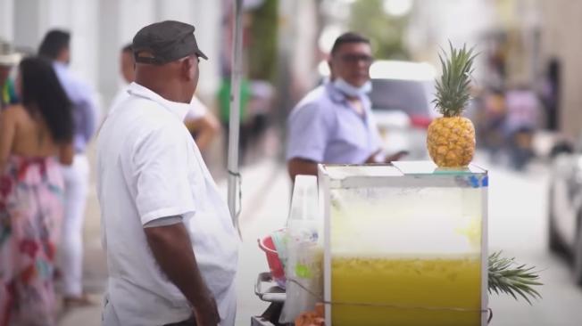 Presidente Petro afirmó que la renta básica también cobijará a vendedores ambulantes.