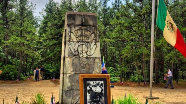 Todos los años, en Nueva Jersey, se celebra una ceremonia en el Emilio Carranza Memorial.