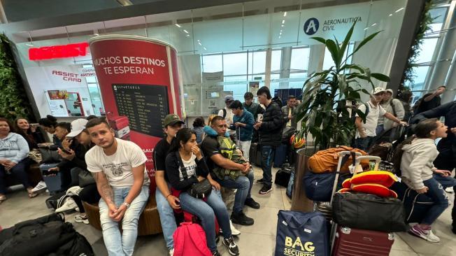 Aeropuerto El Dorado de Bogotá. Tres vuelos internacionales fueron cancelados por falla informática.