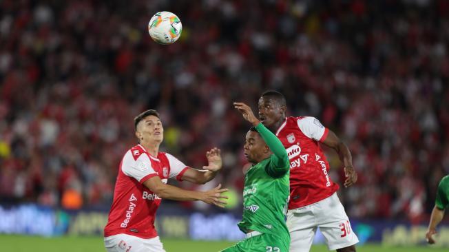 Imágenes del juego entre Independiente Santa Fe Vs La Equidad hoy 27 de julio del 2024 en el estadio El Campin FOTO MAURICIO MORENO CEET EL TIEMPO @mauriciomorenofoto