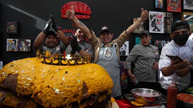 La hamburguesa más grande de Colombia.