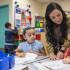 Muchos estudiantes en escuelas de Arizona reciben desayuno y almuerzo gratis.