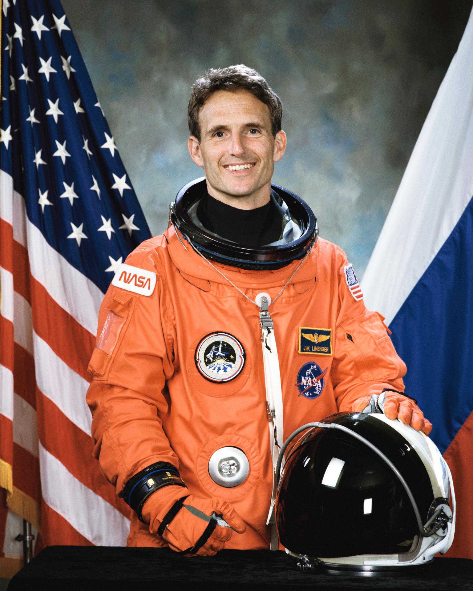 Official astronaut portrait for Jerry Linenger