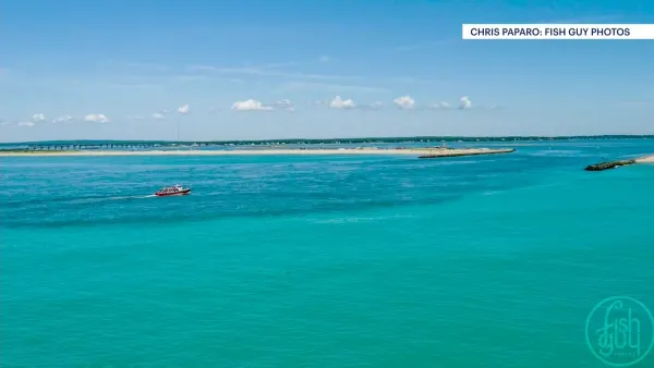 Beachgoers astounded by turquoise water off LI’s South Shore