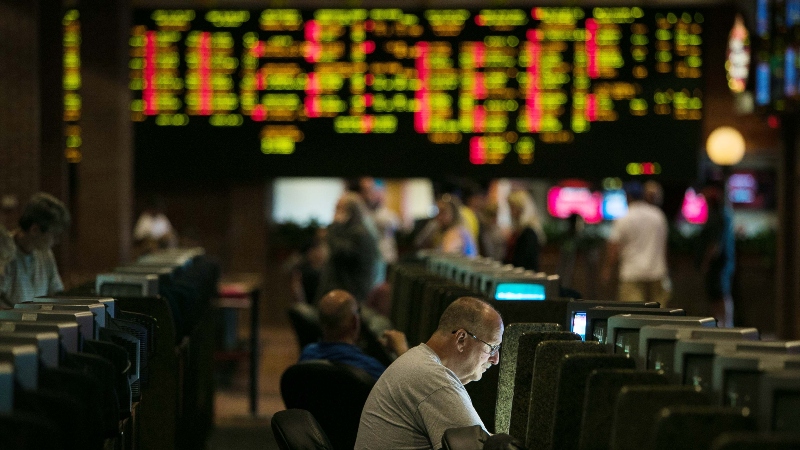 New Jersey’s Sports Betting Handle Dips Below $300 Million for First Time Since October article feature image