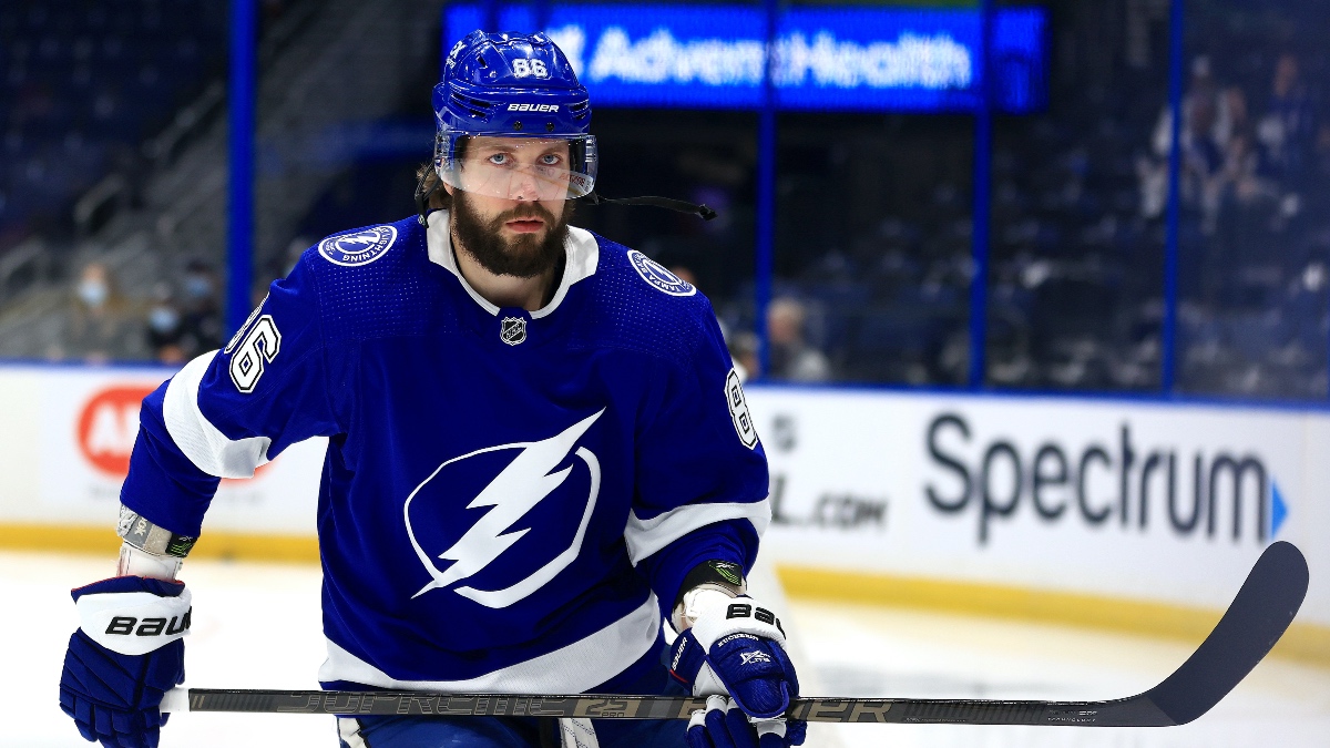 NHL Odds, Picks, Predictions for Panthers vs. Lightning: Betting Preview for Game 4 in Tampa (Saturday, May 22) article feature image