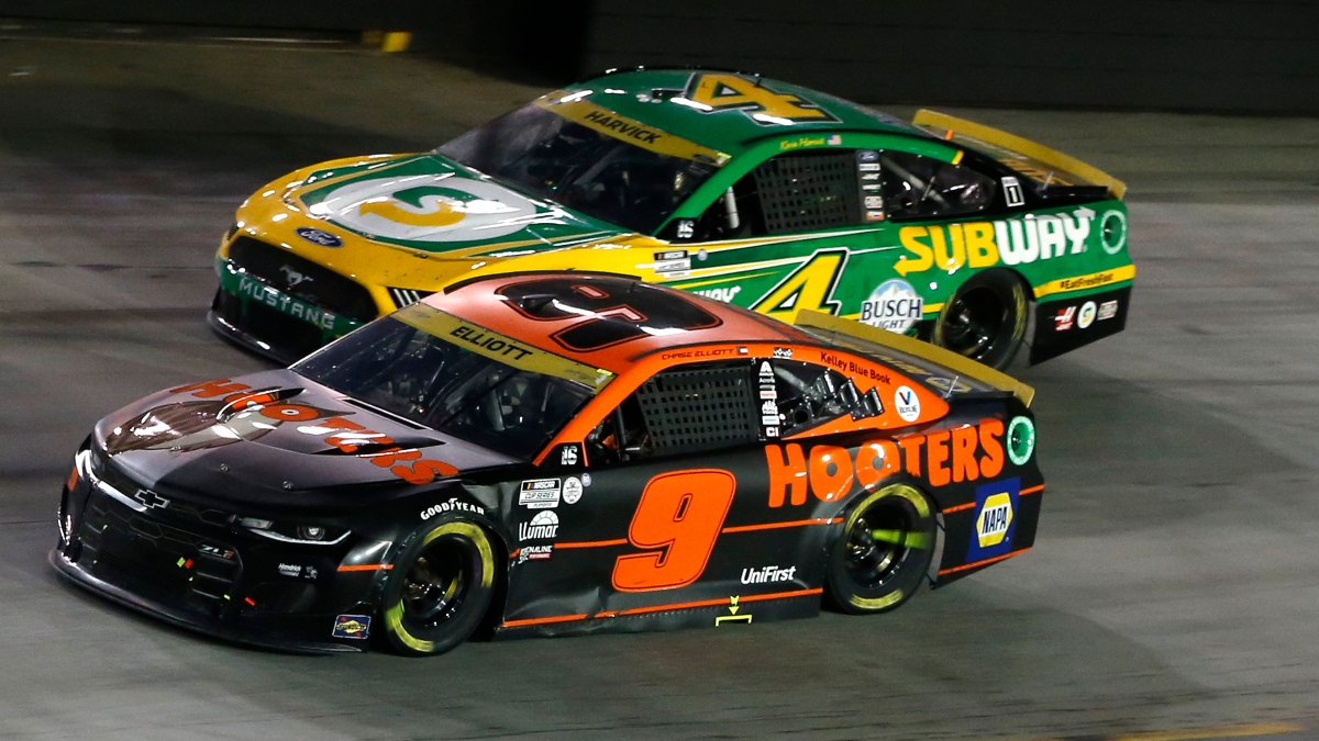 Handicapping Sunday's Chase Elliott vs. Kevin Harvick NASCAR Matchup Image