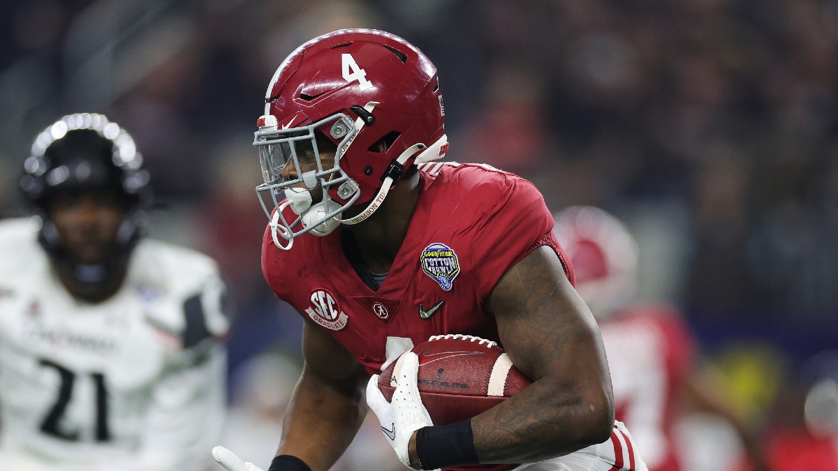 Bowl Results by Conference: SEC Finishes Strong Image