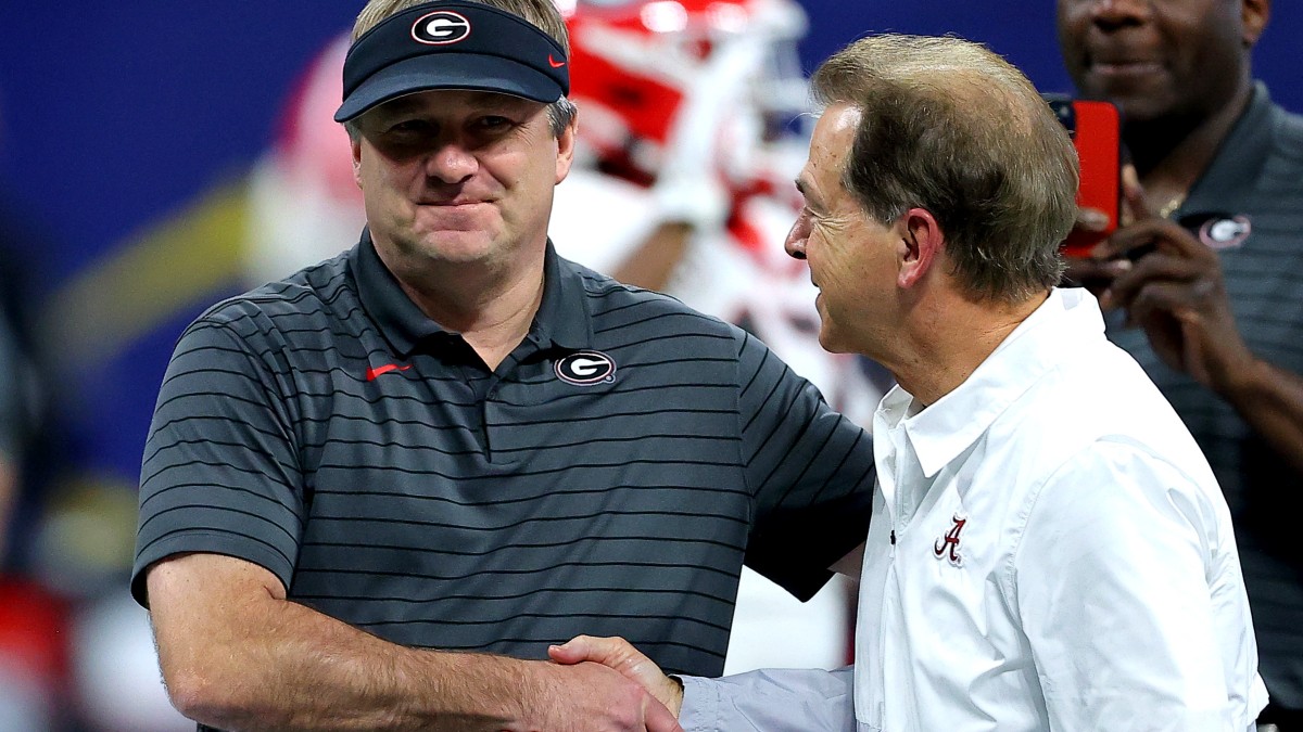 2022 CFB Title Odds: Alabama, Georgia Open as Favorites Again Image