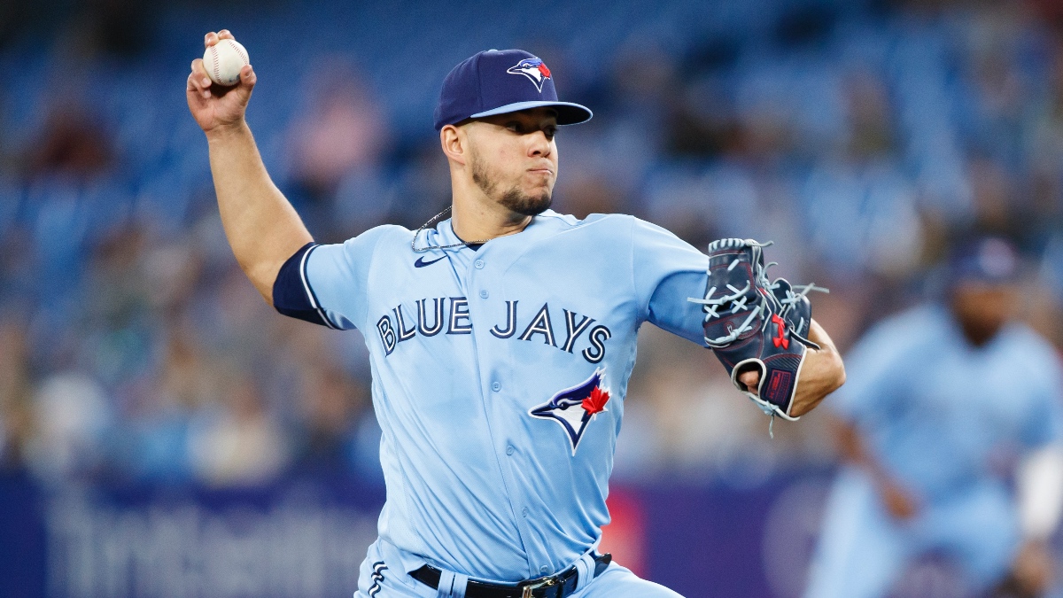 Blue Jays vs. Cardinals: Betting Value Sitting on Over/Under Image