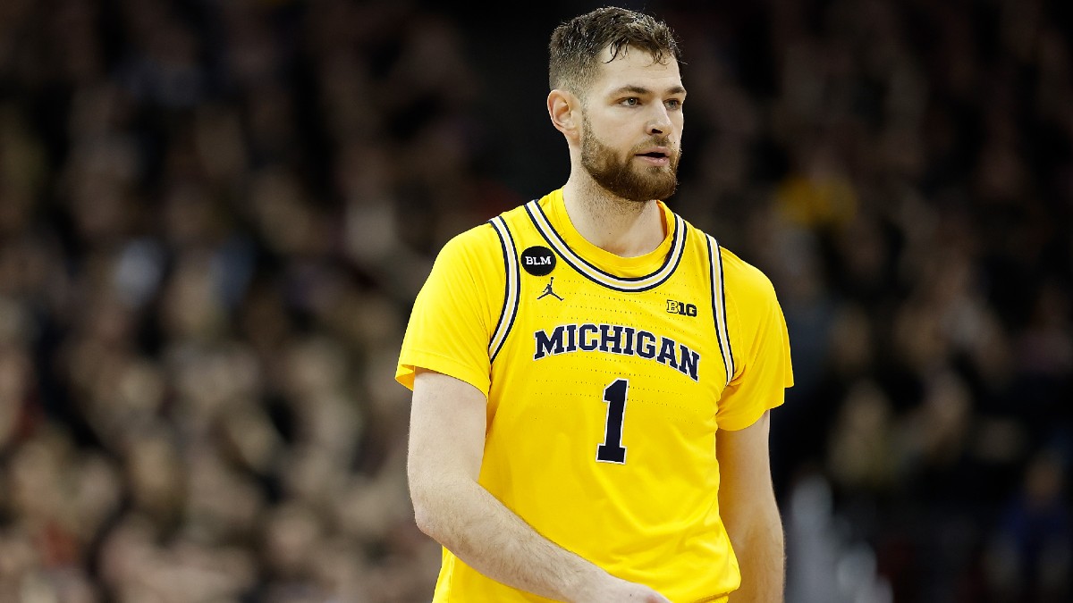 Michigan State vs. Michigan: Expect Crowd to Fuel Wolverines Image