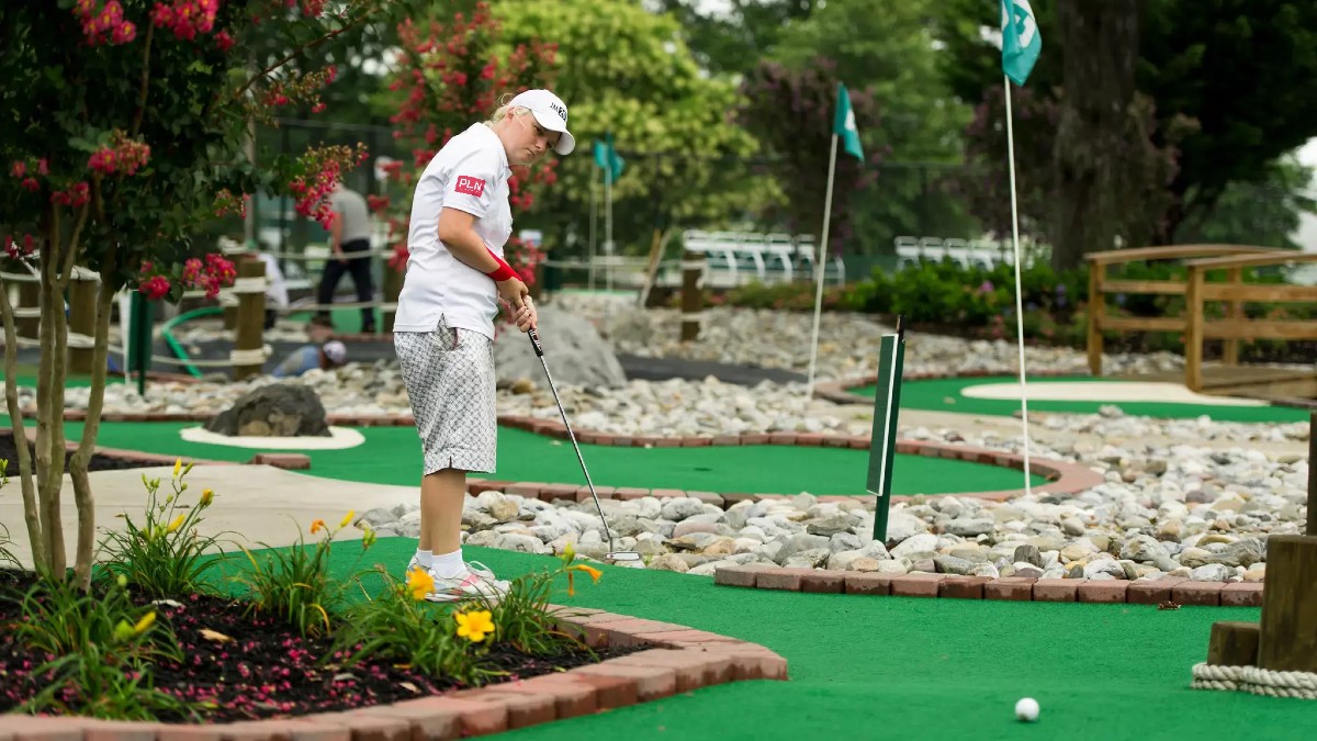 Mini Golf Betting Becomes a Thing on Monday Image