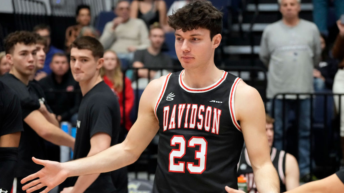 Davidson vs Loyola Chicago: Watch Out for the Wildcats Image