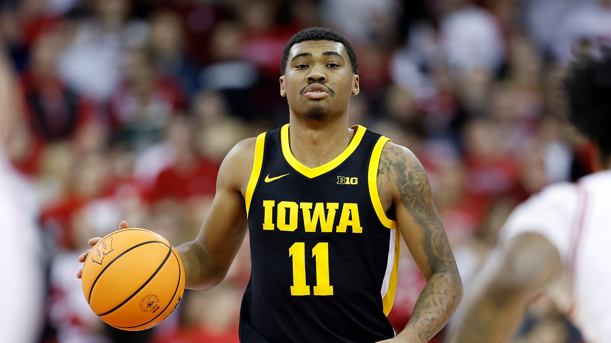 Minnesota vs Iowa: Back the Hawkeyes at Home article feature image