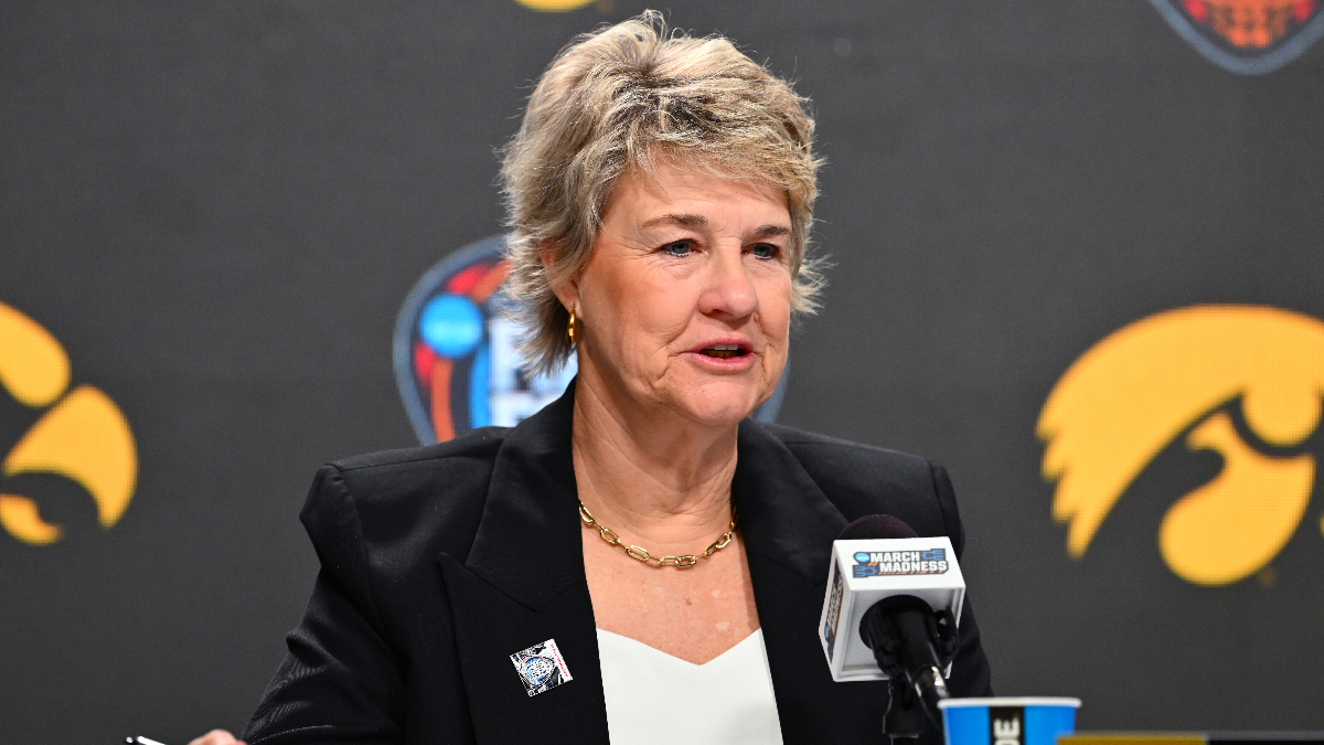 Lisa Bluder Retires as Iowa's Basketball Coach After Back-to-Back Championship Appearances